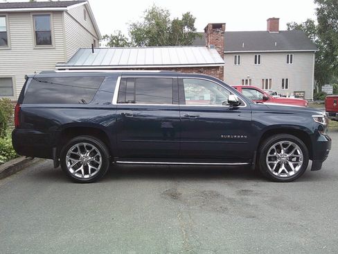 Used 2017 Chevrolet Suburban Premier AWD/4WD image 6