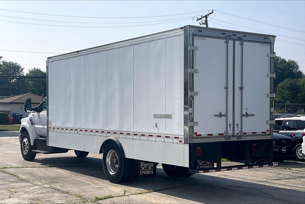 Used 2018 Ford F650 2WD Regular Cab Super Duty image 10