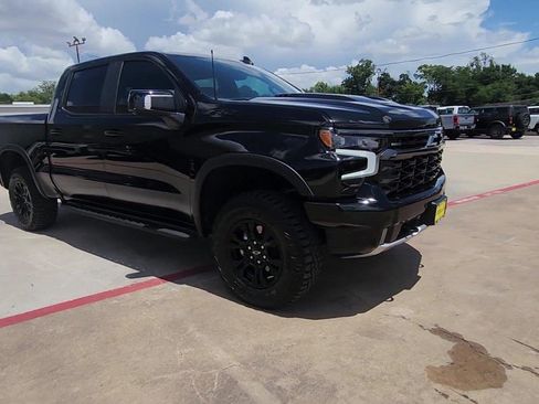 Certified 2025 Chevrolet Silverado 1500 ZR2 w/ Technology Package AWD/4WD image 33