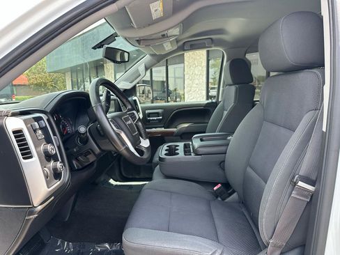 Used 2015 GMC Sierra 1500 SLE w/ SLE Value Package AWD/4WD image 2