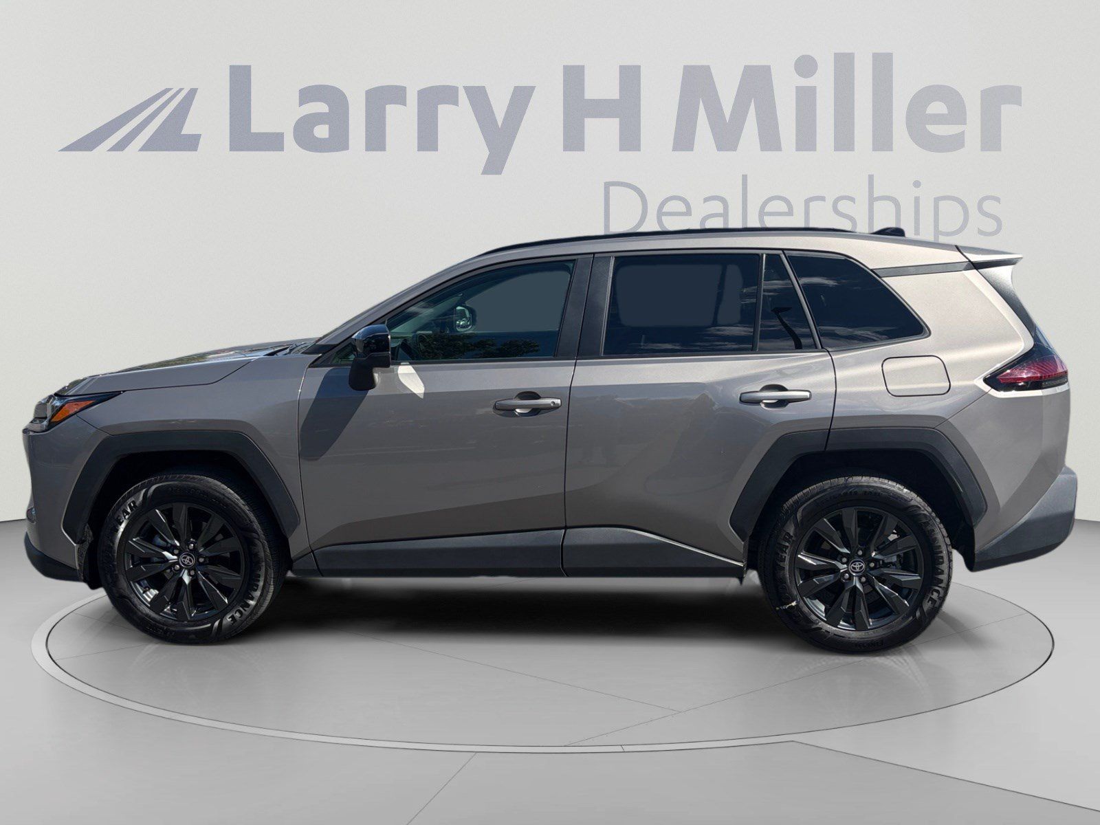 Used 2026 Toyota RAV4 XLE Premium AWD/4WD image 2