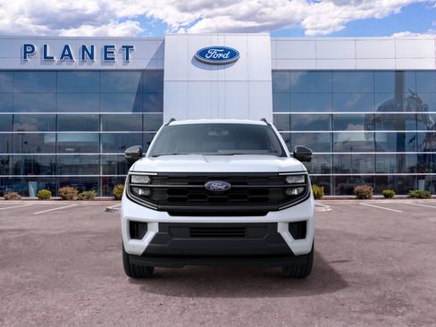 New 2027 Ford Expedition Max Active RWD image 3