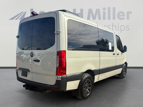 Used 2021 Mercedes-Benz Sprinter 2500 image 5