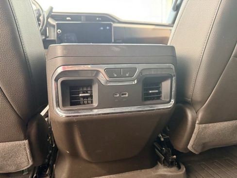Used 2024 GMC Sierra 3500 Denali w/ Technology Package image 25