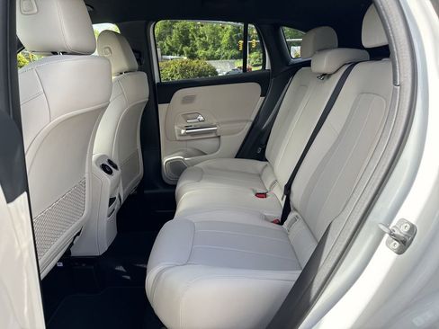 New 2025 Mercedes-Benz GLA 250 4MATIC image 10