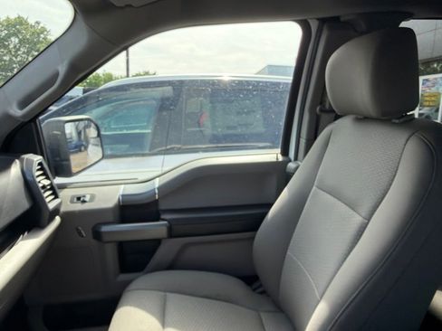 Used 2018 Ford F150 XLT w/ Equipment Group 302A Luxury AWD/4WD image 16