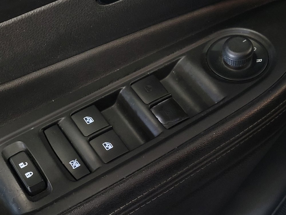 Used 2019 Buick Encore Sport Touring w/ Safety Package FWD image 27