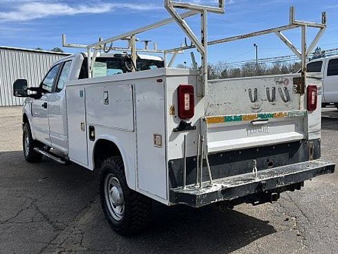 Used 2019 Ford F350 XL w/ Power Equipment Group image 5