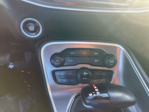 Used 2022 Dodge Challenger SXT w/ Blacktop Package image 34