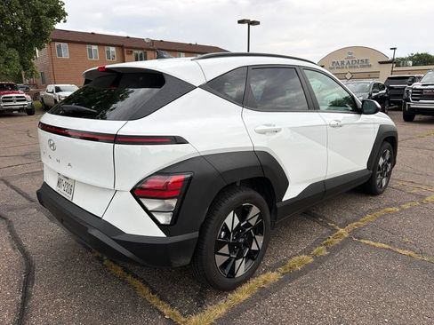 Used 2025 Hyundai Kona SEL FWD image 5