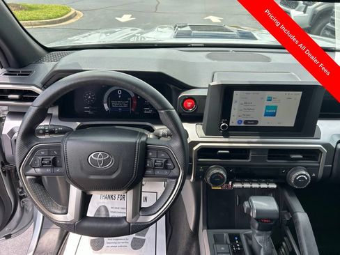 Used 2025 Toyota 4Runner TRD Sport AWD/4WD image 5