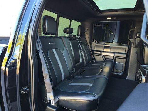 Used 2018 Ford F150 Platinum w/ Equipment Group 701A Luxury AWD/4WD image 31