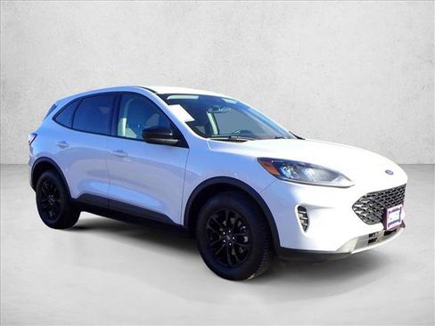 Used 2020 Ford Escape SE Sport image 6