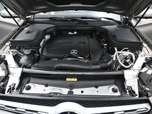 Used 2020 Mercedes-Benz GLC 300 4MATIC image 42