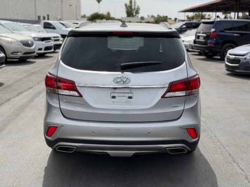 Used 2017 Hyundai Santa Fe FWD w/ Cargo Package image 4