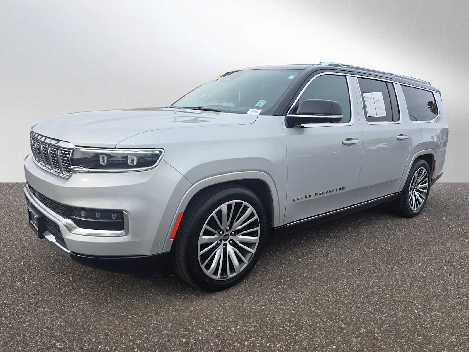 Used 2024 Jeep Grand Wagoneer L Series III AWD/4WD image 7