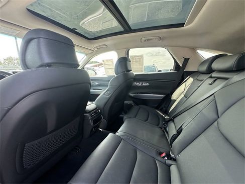 Used 2022 Genesis GV70 2.5T w/ Select Package image 18