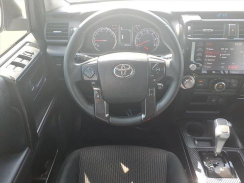 Used 2022 Toyota 4Runner TRD Off-Road AWD/4WD image 30