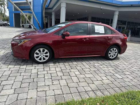 Used 2024 Toyota Corolla LE FWD image 21