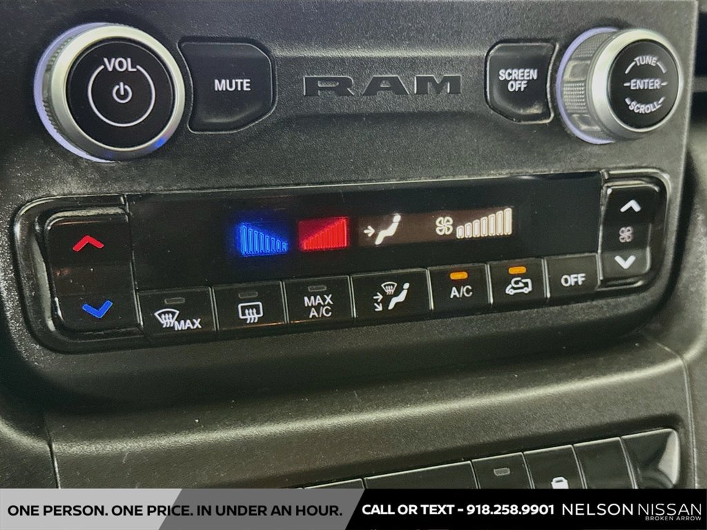 Used 2022 RAM ProMaster 2500 w/ Driver Convenience Group FWD image 15