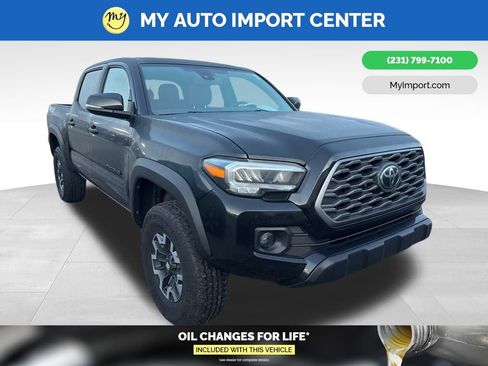 Used 2022 Toyota Tacoma TRD Off-Road image 1
