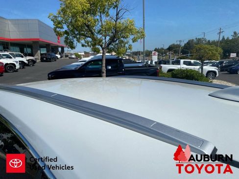 Certified 2023 Toyota Venza Limited AWD/4WD image 10