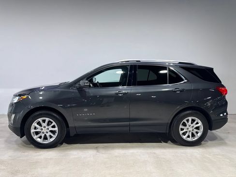 Used 2019 Chevrolet Equinox LT w/ Sun & Navigation Package AWD/4WD image 4