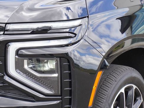 Used 2025 Chevrolet Suburban RST w/ Comfort Package image 2