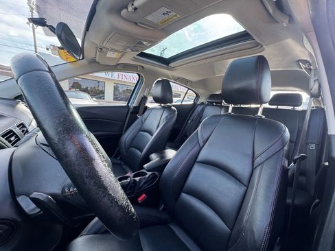 Used 2015 MAZDA MAZDA3 s Touring image 34