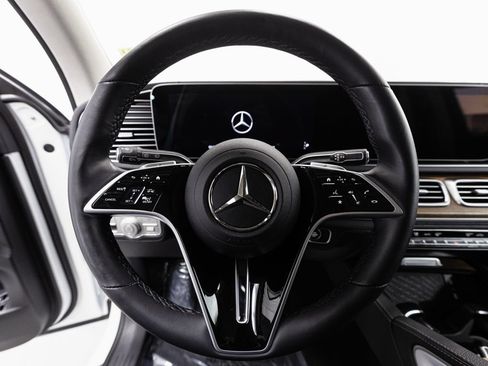 Used 2025 Mercedes-Benz GLE 450e 4MATIC image 12