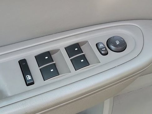 Used 2013 Chevrolet Traverse LT FWD image 22