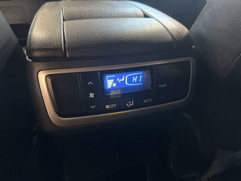 Used 2019 Toyota Highlander Limited w/ Protection Package #3 image 28