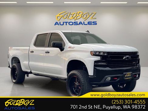 Used 2019 Chevrolet Silverado 1500 LT Trail Boss image 2
