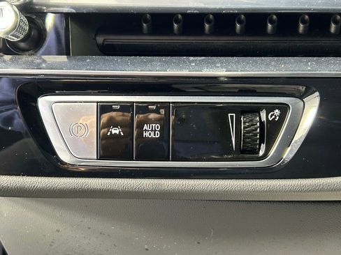 Used 2024 Cadillac Lyriq Luxury AWD/4WD image 29