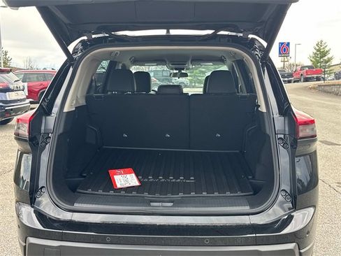 Certified 2026 Nissan Rogue SV image 14