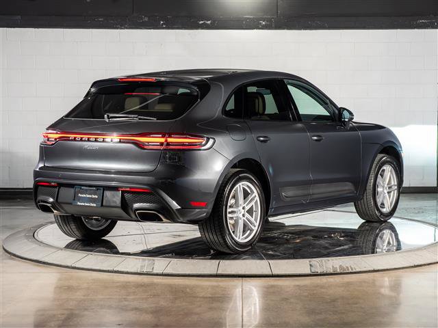 Used 2026 Porsche Macan AWD/4WD image 9