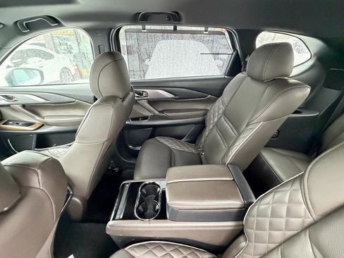 Used 2021 MAZDA CX-9 Signature image 12