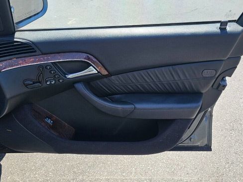 Used 2005 Mercedes-Benz S 500 4MATIC image 27