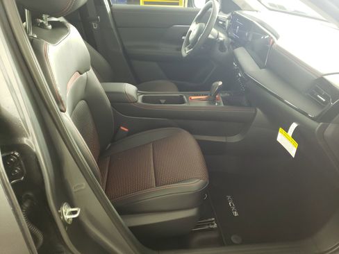 New 2026 Nissan Kicks SR w/ Cold Weather Package image 13