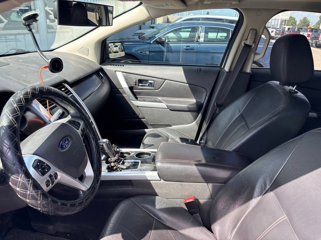 Used 2014 Ford Edge Limited w/ Equipment Group 302A AWD/4WD image 16