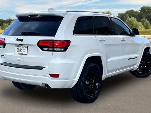 Used 2021 Jeep Grand Cherokee Laredo X AWD/4WD image 12