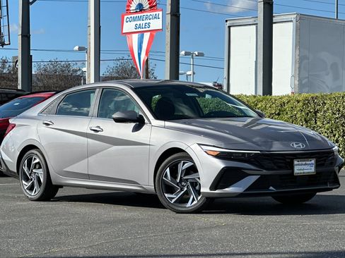 New 2026 Hyundai Elantra Limited w/ Cargo Package FWD image 2