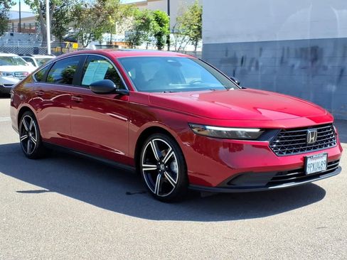 Used 2024 Honda Accord Sport image 3