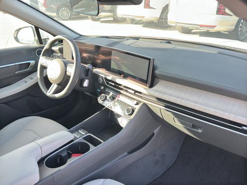 New 2025 Hyundai Sonata Limited image 31