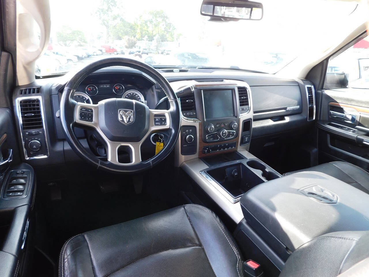 Used 2013 RAM 3500 Laramie AWD/4WD image 17