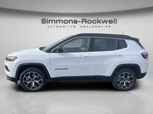 Used 2025 Jeep Compass Limited AWD/4WD image 2