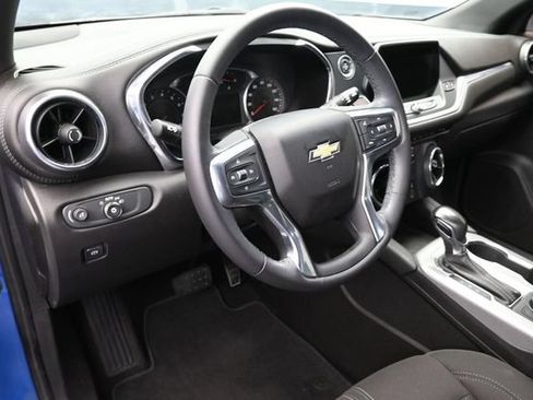 Used 2019 Chevrolet Blazer LT FWD image 24
