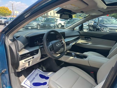 Used 2025 Nissan Murano SL image 10