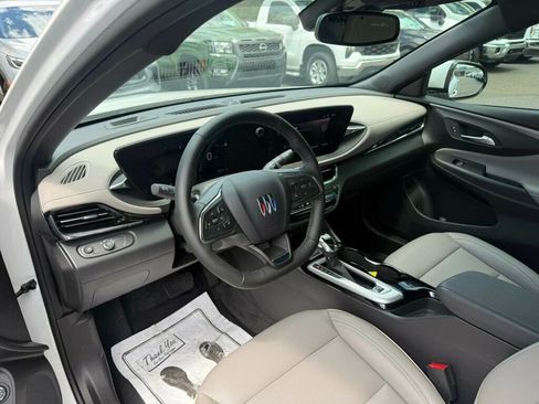 Used 2026 Buick Envista Avenir image 3