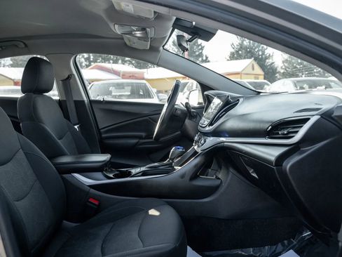 Used 2017 Chevrolet Volt LT image 11